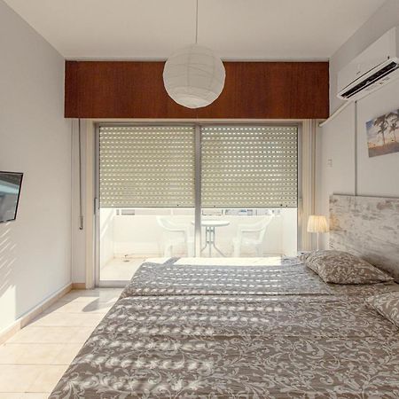 Furnished Seafront Studio Ларнака Экстерьер фото