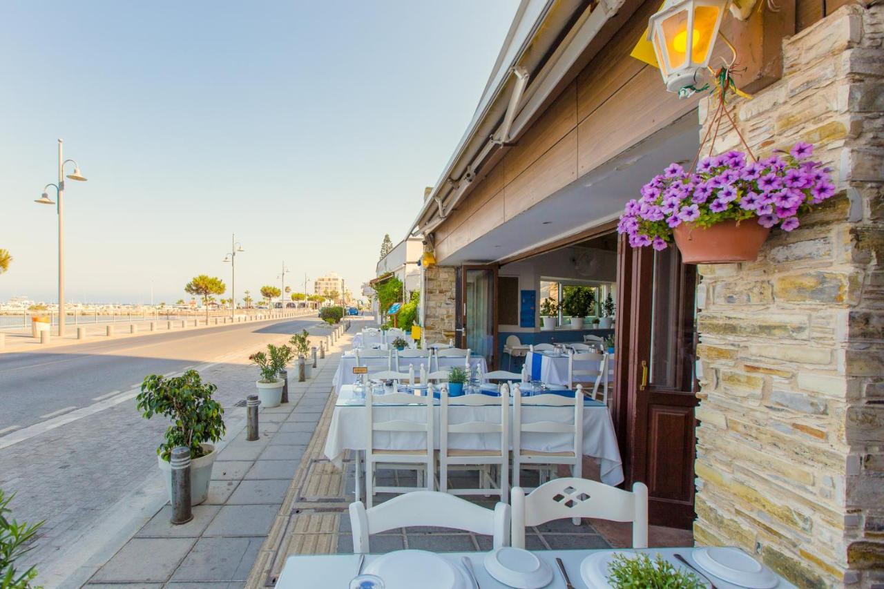 Furnished Seafront Studio Ларнака Экстерьер фото